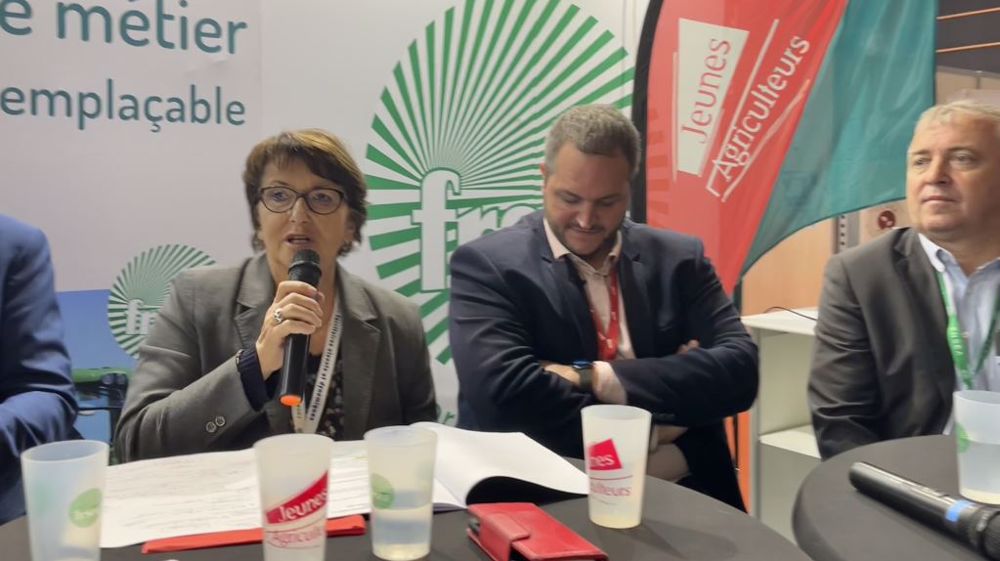 Christiane Lambert, présidente de la FNSEA, et Arnaud Gaillot, président de JA, au Sommet de l'élevage le 5 octobre 2022. (©Terre-net Média)