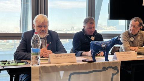 Kjartan Poulsen, président de l'EMB, lors d'une conférence de presse commune avec l'Apli et la Coordination rurale le 28 février au salon de l'agriculture. (©Terre-net Média)