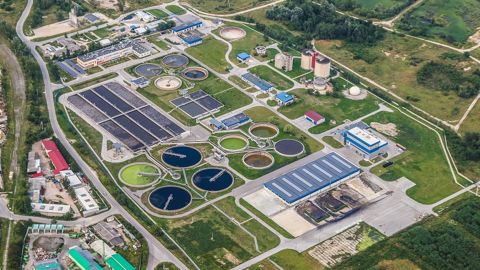 En France, moins de 1 % des eaux usées sont directement réutilisées, le reste étant rejeté dans les cours d'eau. (©<a href="https://pixabay.com/fr/photos/cleaning-station-de-traitement-des-eaux--2826990/" target="_blank">Michal Jarmoluk/Pixabay</a>) En France, moins de 1 % des eaux usées sont directement réutilisées, le reste étant rejeté dans les cours d'eau. (©<a href="https://pixabay.com/fr/photos/cleaning-station-de-traitement-des-eaux--2826990/" target="_blank">Michal Jarmoluk/Pixabay</a>)