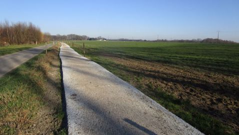 Chemin en béton