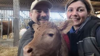 Déménager leur élevage, le projet fou d'Elodie et Julien Bahuon Déménager leur élevage, le projet fou d'Elodie et Julien Bahuon