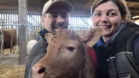 Déménager leur élevage, le projet fou d'Elodie et Julien Bahuon Déménager leur élevage, le projet fou d'Elodie et Julien Bahuon