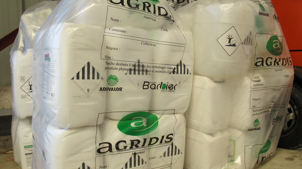 Selon l'AEE, 350 000 tonnes de produits phytosanitaires par an ont été vendus en Europe entre 2011 et 2020. (©Terre-net Média)
