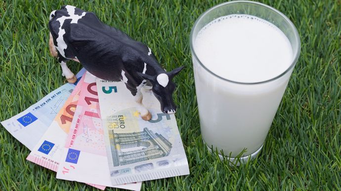 L'installation se réfléchit sur le long terme : le prix du lait impacte peu le nombre et le coût des projets. (©Pixabay)
