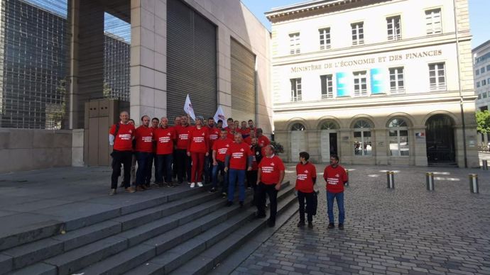 « Moins importer » et « sauvegarder le modèle français », réclament les éleveurs