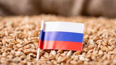 La Russie menace de se retirer de l'accord sur le corridor céréalier qui permet à l'Ukraine d'exporter ses produits céréaliers par la mer depuis août 2022