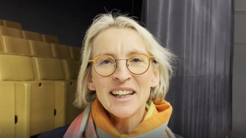 Véronique Le Floc'h, présidente de la Coordination rurale, dénonce les surtranspositions et l'accaparement du foncier qui entravent la production agricole. Véronique Le Floc'h, présidente de la Coordination rurale, dénonce les surtranspositions et l'accaparement du foncier qui entravent la production agricole.