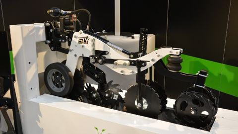 Plus de simplicité d'utilisation pour l'outil de strip-till de Sly