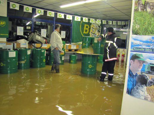 Jusqu'à 50 cm d'eau à l'intérieur des bâtiments de la concession Le Roux Sas