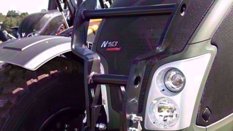 Un studio pour la personnalisation des tracteurs Un studio pour la personnalisation des tracteurs