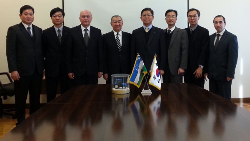 Des tracteurs LS Mtron assemblés en Ouzbekistan