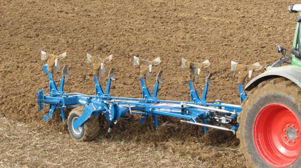Bonnel présente une charrue légère