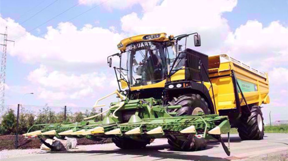 Une ensileuse Gilles de 1200 chevaux