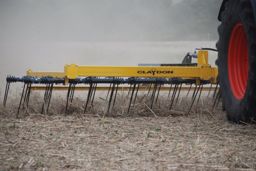 Claydon herse les pailles pour limiter les herbicides Claydon herse les pailles pour limiter les herbicides
