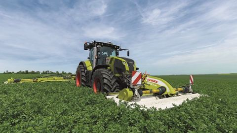 Un Claas Axion 800 haut de gamme Un Claas Axion 800 haut de gamme
