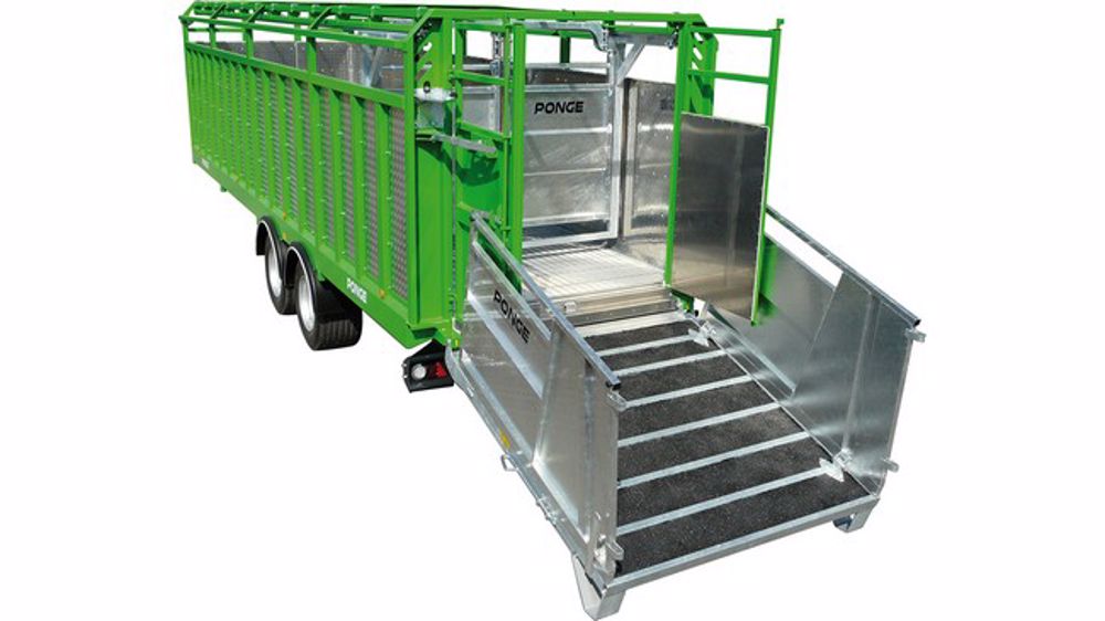 Une bétaillère Ponge garnie d'aluminium Une bétaillère Ponge garnie d'aluminium