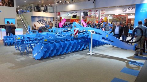 Le Rubin 12 de Lemken voit plus large Le Rubin 12 de Lemken voit plus large
