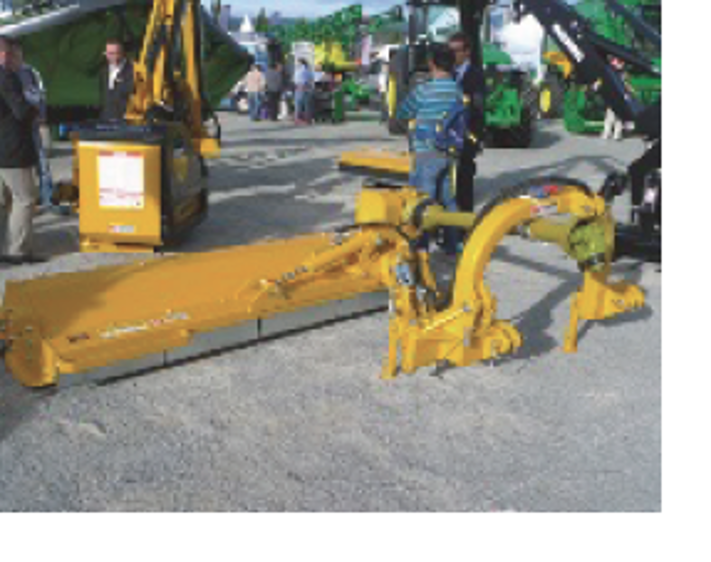 McConnell: Trois broyeurs pour les abords