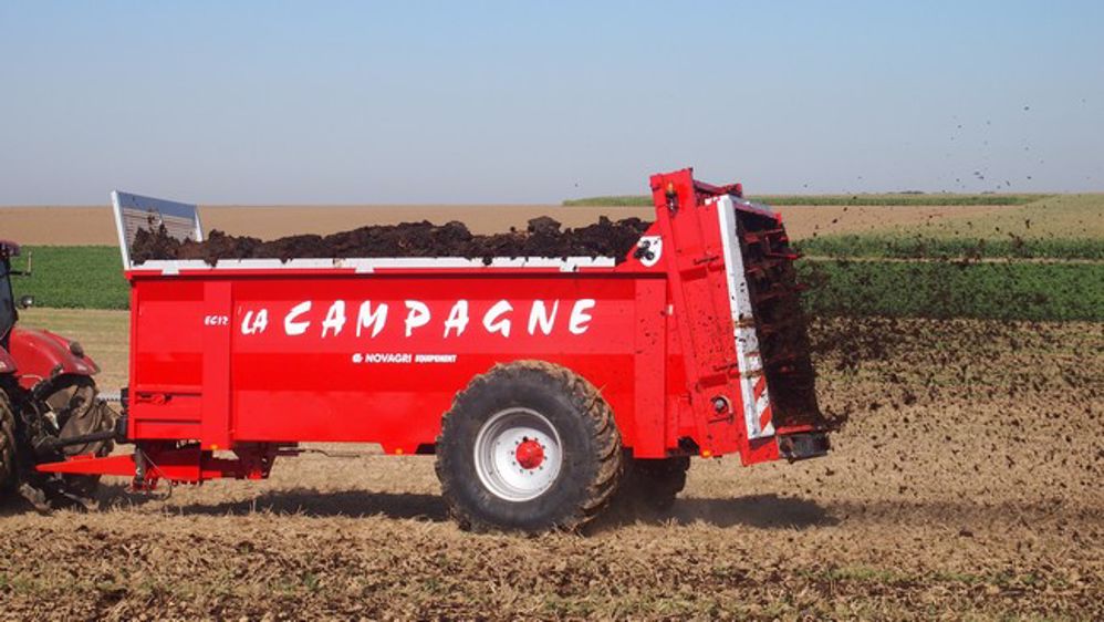 Un épandeur Mach 1 chez La Campagne Un épandeur Mach 1 chez La Campagne