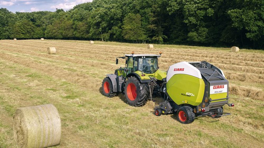 Des balles de 1,50 m de diamètre avec la Claas Rollant 620 Des balles de 1,50 m de diamètre avec la Claas Rollant 620