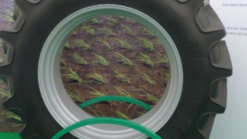 Pneumatiques agricoles BKT fête dix années de pneus radiaux Pneumatiques agricoles BKT fête dix années de pneus radiaux