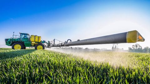 John Deere et King Agro industrialisent les rampes en fibre de carbone