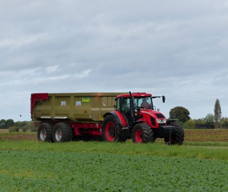 Sur les trois tours du parcours, le Zetor affiche une consommation moyenne de 15,1 L /h.