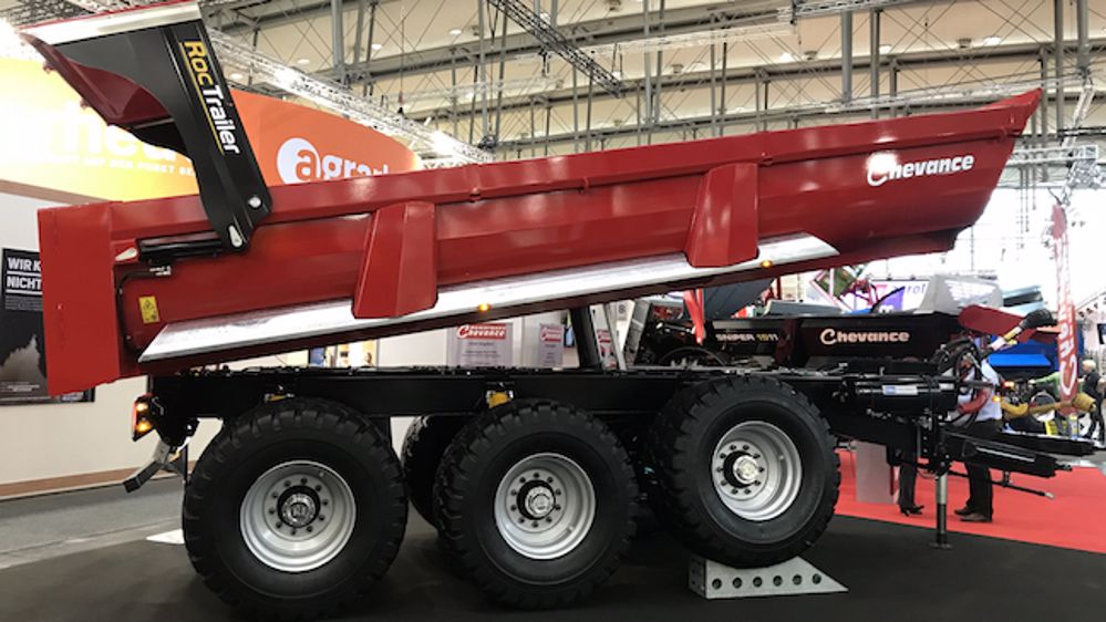 La benne TP RocTrailer 330 de Chevance suréquipée La benne TP RocTrailer 330 de Chevance suréquipée