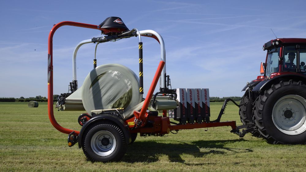 L'enrubanneuse Kuhn RW 1810 passe à la vitesse supérieure L'enrubanneuse Kuhn RW 1810 passe à la vitesse supérieure