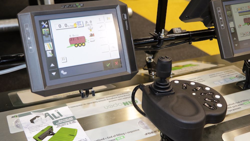 Joskin : un joystick isobus pour piloter la tonne Joskin : un joystick isobus pour piloter la tonne