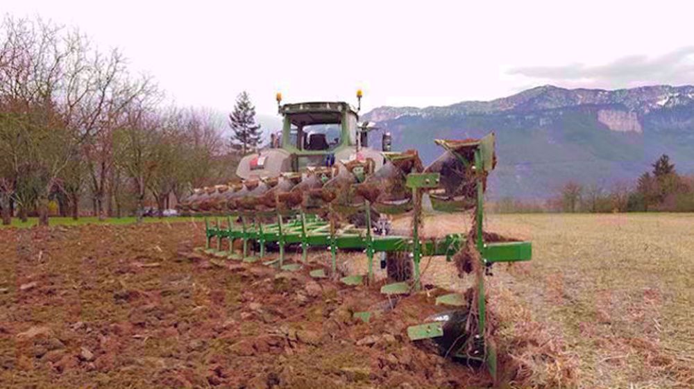 Green Vision : la charrue AgroPlow laboure superficiellement Green Vision : la charrue AgroPlow laboure superficiellement