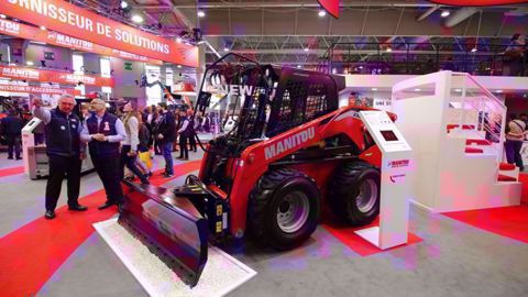 Le skid steer Manitou lève 1,3 t Le skid steer Manitou lève 1,3 t
