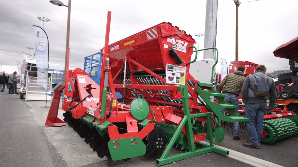 Le semoir Agro-Masz SN-300 sans superflu Le semoir Agro-Masz SN-300 sans superflu