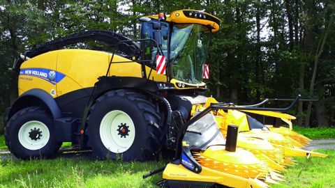 Le bec New Holland StalkBuster élimine la pyrale Le bec New Holland StalkBuster élimine la pyrale