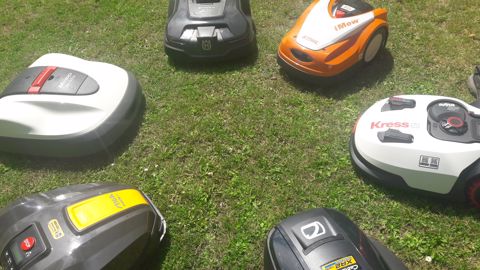 [VIDEO] TESTS 6 ROBOTS DE TONTE