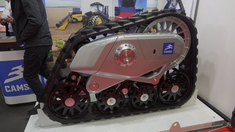 Camso, une chenille pour les petits tracteurs Camso, une chenille pour les petits tracteurs