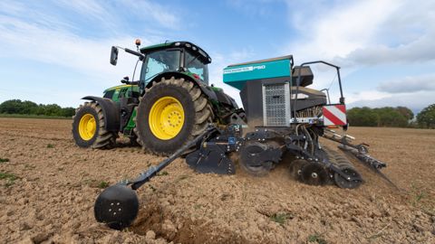 Avec sa multitude de configurations, le Progress s’adapte aux besoins des cultivateurs exigeants. Avec sa multitude de configurations, le Progress s’adapte aux besoins des cultivateurs exigeants.