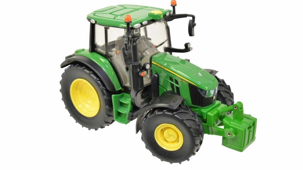 Britains miniaturise le John Deere 6120M Britains miniaturise le John Deere 6120M