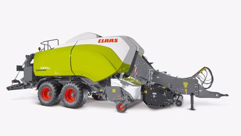 Les presses Claas Quadrant broient la paille Les presses Claas Quadrant broient la paille