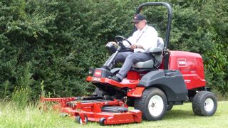 Toro Groundsmaster Crosstrax