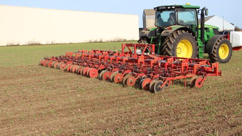Bineuses Agri-Structures : Un usage simple Bineuses Agri-Structures : Un usage simple