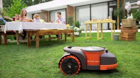 Le groupe Segway lance sa division robots de tonte avec les Navimow qui seront lancés en Europe au printemps 2021. Le groupe Segway lance sa division robots de tonte avec les Navimow qui seront lancés en Europe au printemps 2021.