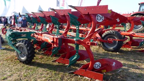 Nouvel age pour les charrues Kverneland 2300S, 3300S et 3400S Nouvel age pour les charrues Kverneland 2300S, 3300S et 3400S