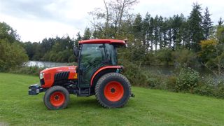 Les tracteurs L2002 reçoivent des motorisations Kubota stage V trois cylindres de 1,8 l ou 4 cylindres de 2,4 litres.