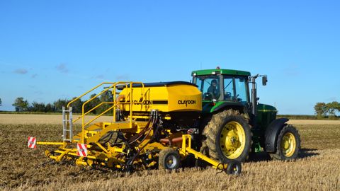 Claydon double son offre en semoirs de semis direct avec l'Evolution Claydon double son offre en semoirs de semis direct avec l'Evolution