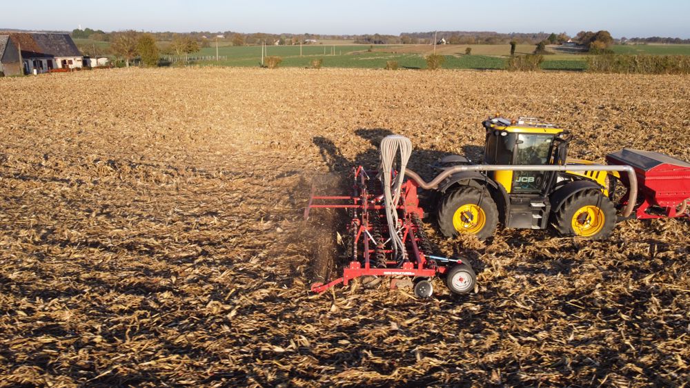 Agri-Structures : Disc-AgriFlex, le déchaumeur qui peut semer en direct Agri-Structures : Disc-AgriFlex, le déchaumeur qui peut semer en direct