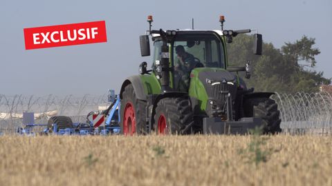 Avec un empattement de 2,9 m et un rapport poids/puissance de 30,5 kg/ch sans lestage, le 728 Vario s’avère compact et léger. Avec un empattement de 2,9 m et un rapport poids/puissance de 30,5 kg/ch sans lestage, le 728 Vario s’avère compact et léger.
