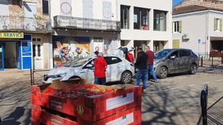 Près de 10 tonnes de fraises vendues en 4 heures Près de 10 tonnes de fraises vendues en 4 heures