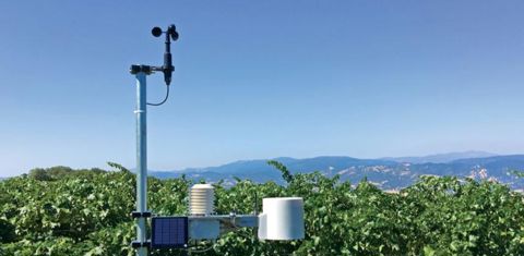 La société autrichienne Pessl commercialise désormais ses stations météo dans les concessions John Deere. De l’entrée de gamme jusqu’à la plus sophistiquée, les stations iMeteos coûtent entre 119 et 2 500 €, selon le nombre de capteurs souhaités. © Pessl