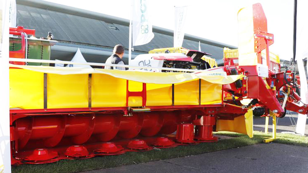 Une vis andaineuse sur la Novacat 352 CF